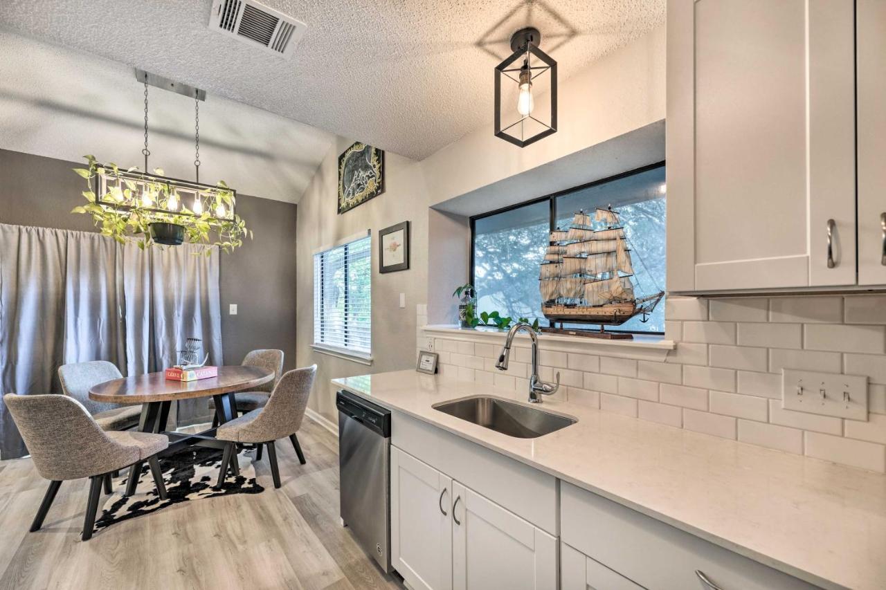 Gorgeous Austin Getaway With Fire Pit About 8 Mi To Dtwn Villa Buitenkant foto